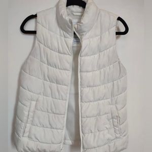 Gap puffer vest size small